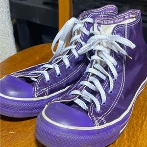 Vintage men’s 6 or women’s 8 Classic Purple High-Top Sneakers